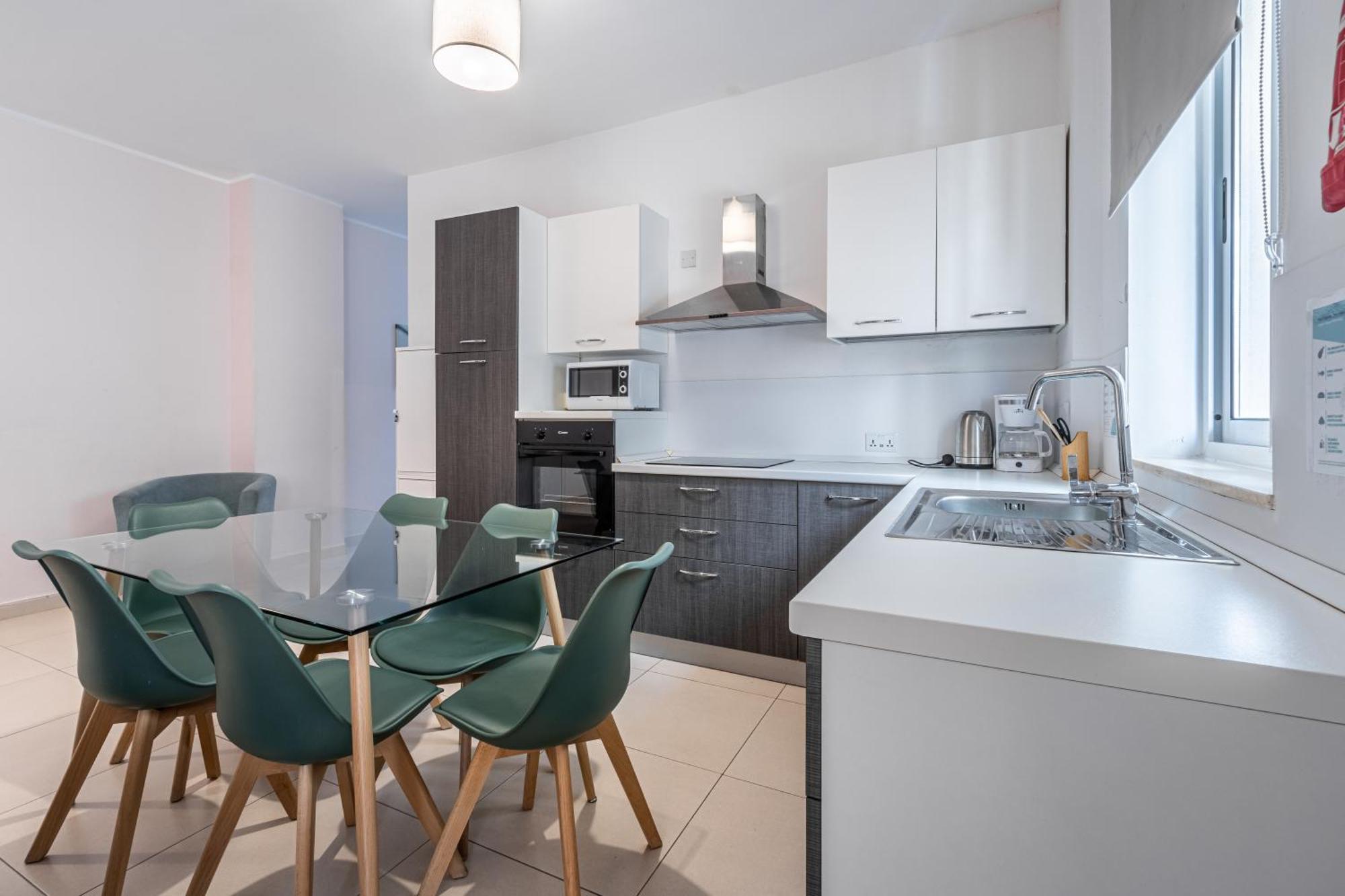 St Julians - Balluta 2 Bedroom Apartment Saint Julian's Ngoại thất bức ảnh