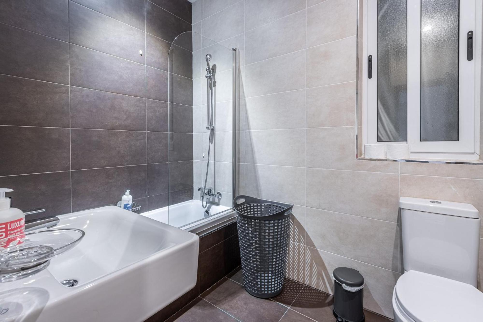 St Julians - Balluta 2 Bedroom Apartment Saint Julian's Ngoại thất bức ảnh